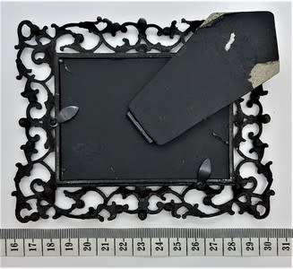 Vintage Photo Frame with Pink Stones 10.5 cm x 13.5 cm - as per photo