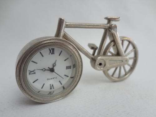 Mini Quartz Clock - bicycle shaped - 4cm - R1 AUCTION