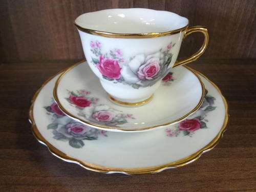 Lovely flower pattern trio - as per photo