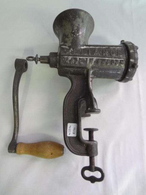 Husqvarna Reliance 8 mincer - excellent condition - as per photo