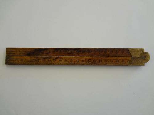 Vintage wooden fold open ruler - as per photo