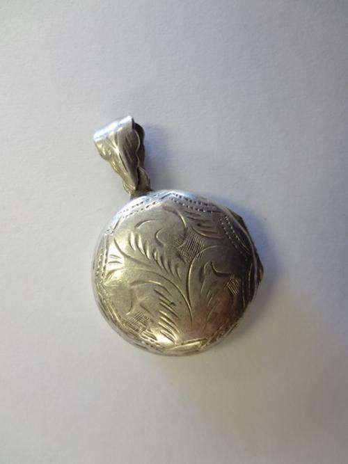 925 Silver locket - as per photo