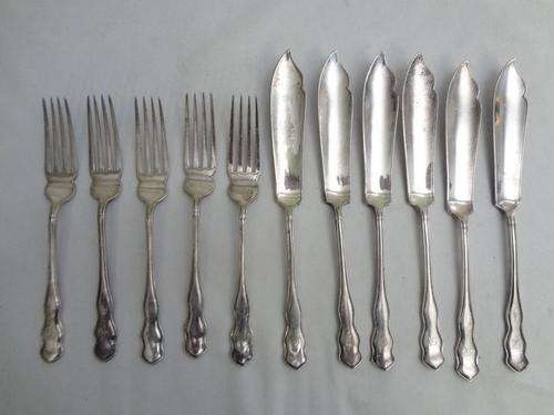 Set of Silver plated fish knives & forks - only 5 forks - as per photo
