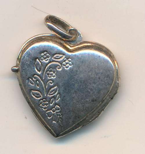 Silver heart locket pendant as per photo