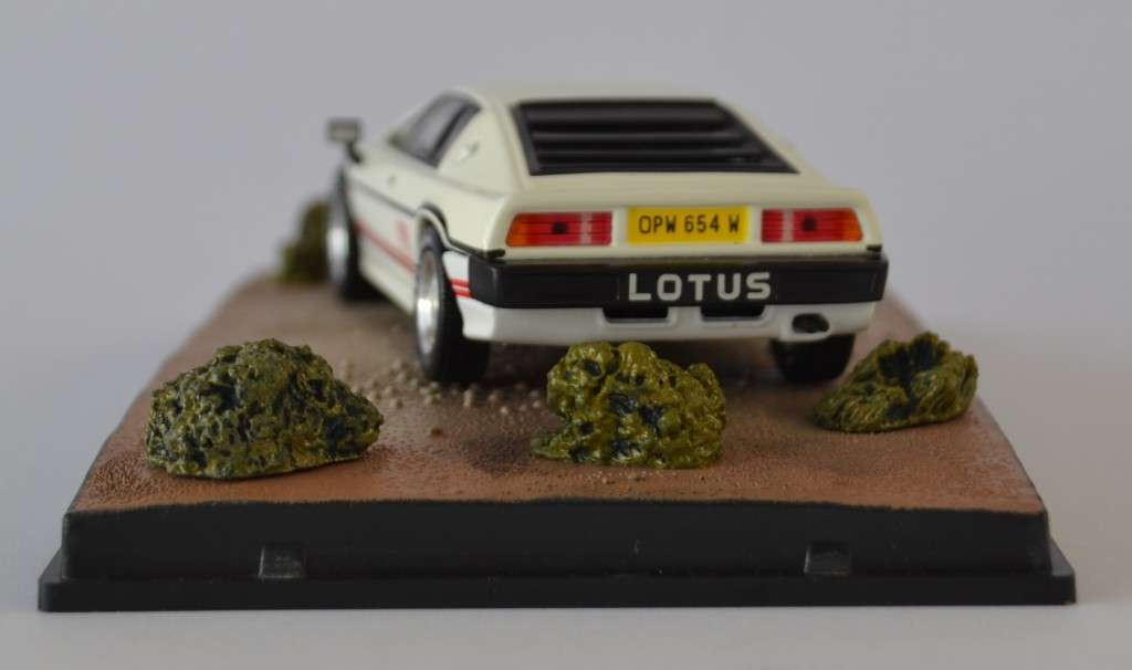 James Bond 007 Lotus Esprit Turbo - For Your Eyes Only Model Car Scale 1:43 as per photo