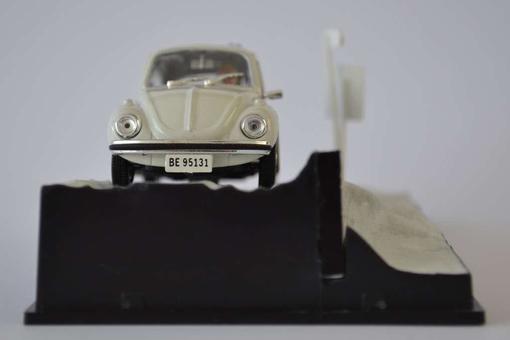 James Bond 007 Volkswagen Beetle - On Her Majesty`s Secret Service Model Car Scale 1:43 as per photo
