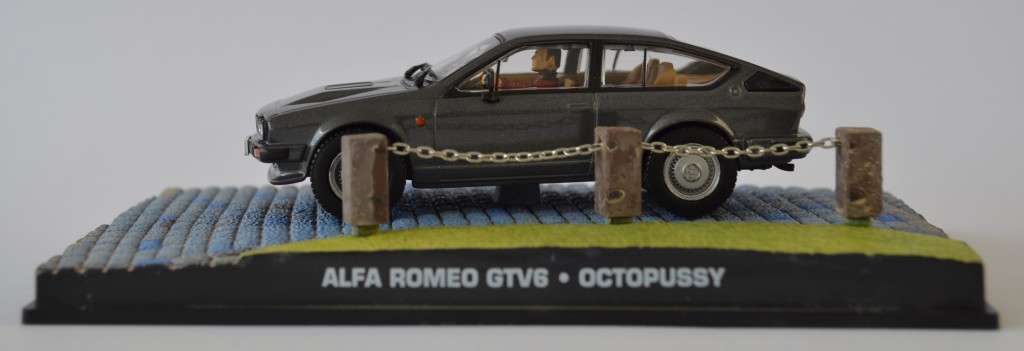 James Bond 007 Alfa Romeo GTV6 - Octopussy Model Car Scale 1:43 as per photo