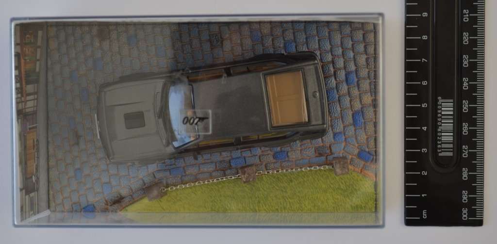 James Bond 007 Alfa Romeo GTV6 - Octopussy Model Car Scale 1:43 as per photo