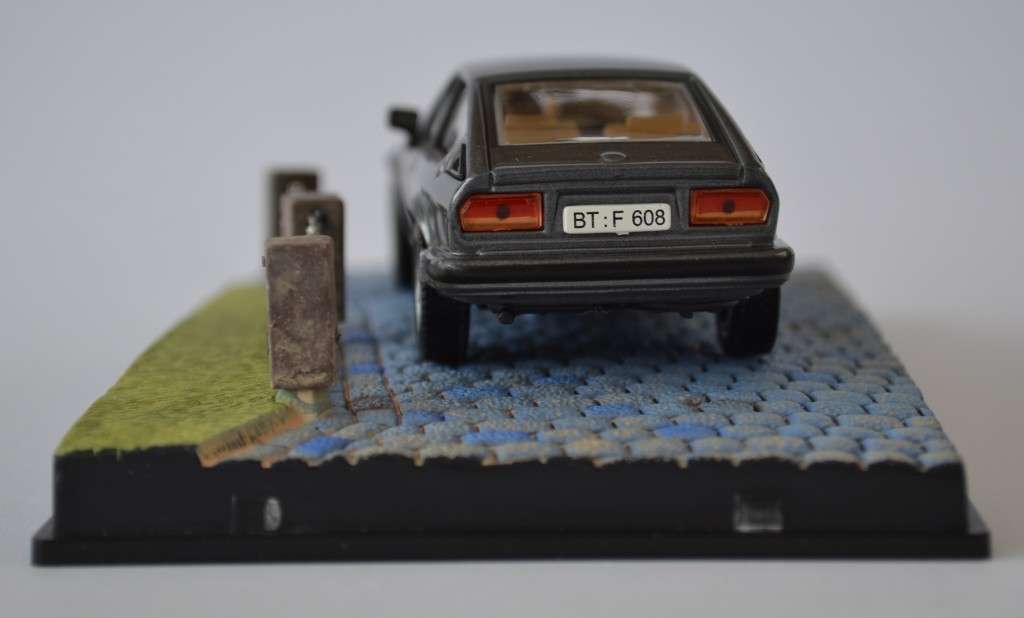 James Bond 007 Alfa Romeo GTV6 - Octopussy Model Car Scale 1:43 as per photo