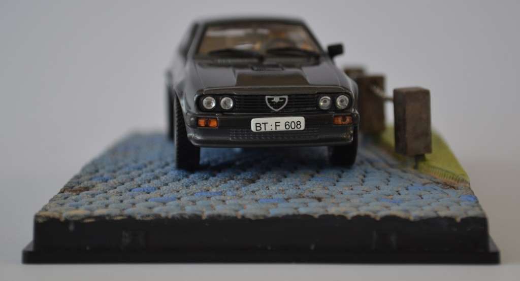 James Bond 007 Alfa Romeo GTV6 - Octopussy Model Car Scale 1:43 as per photo