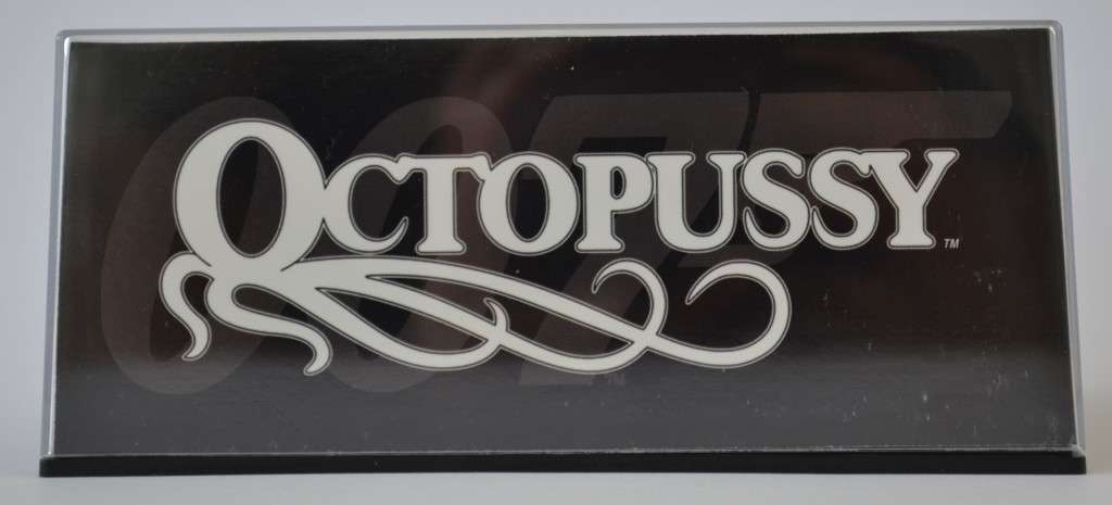 James Bond 007 Alfa Romeo GTV6 - Octopussy Model Car Scale 1:43 as per photo