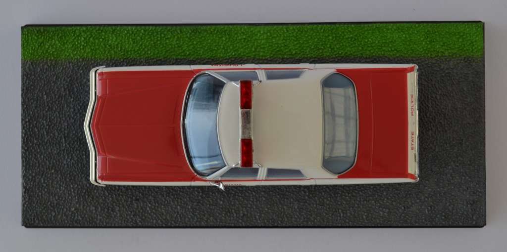 James Bond 007 Chevrolet Police Car - Live and Let Die Model Car Scale 1:32 as per photo