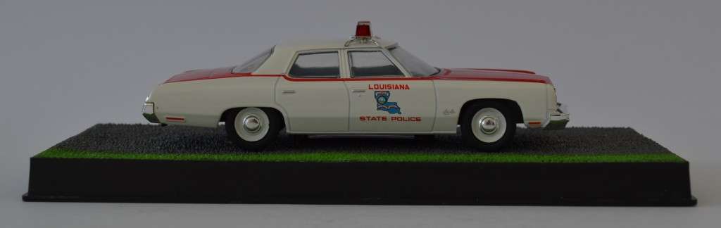 James Bond 007 Chevrolet Police Car - Live and Let Die Model Car Scale 1:32 as per photo