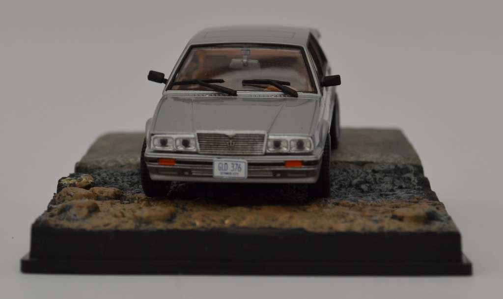 James Bond 007 Maserati Biturbo 425 - License to Kill Model Car Scale 1:43 as per photo