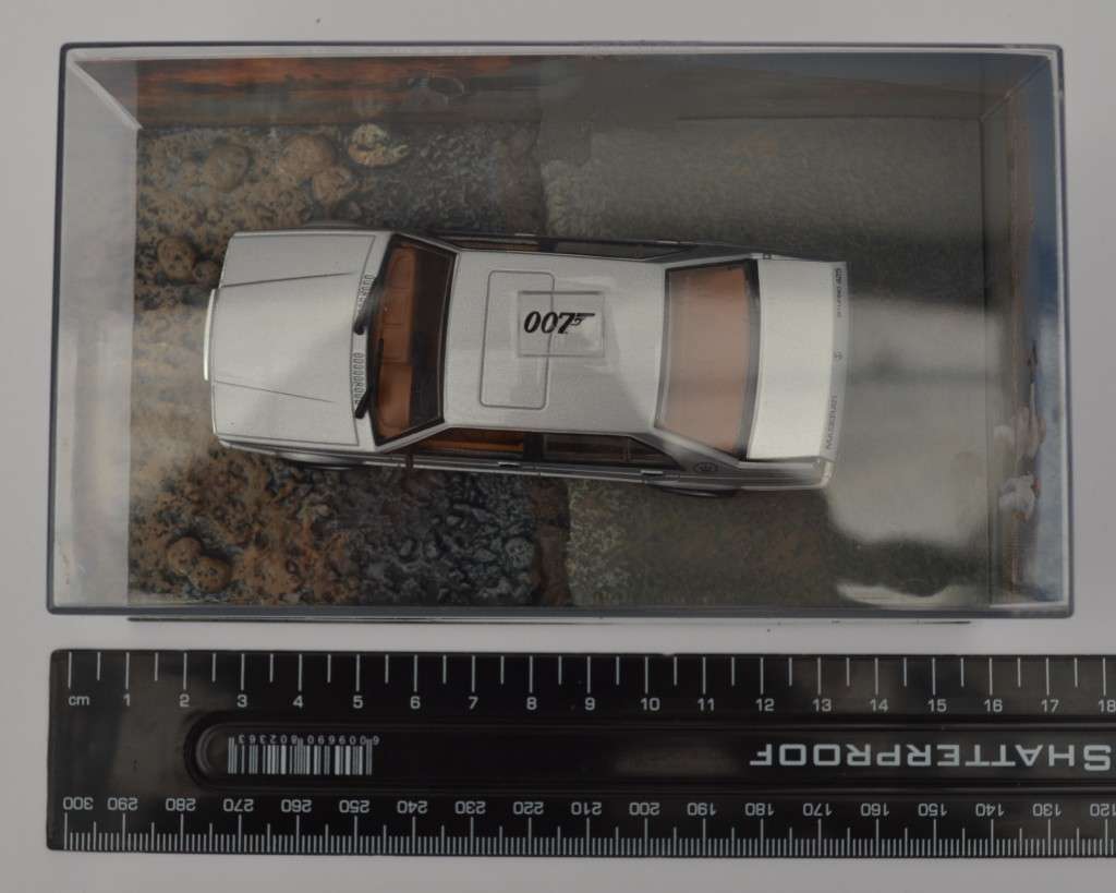 James Bond 007 Maserati Biturbo 425 - License to Kill Model Car Scale 1:43 as per photo