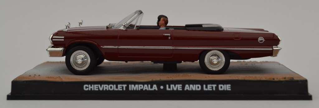 James Bond 007 Chevrolet Impala - Live and Let Die Model Car Scale 1:43 as per photo