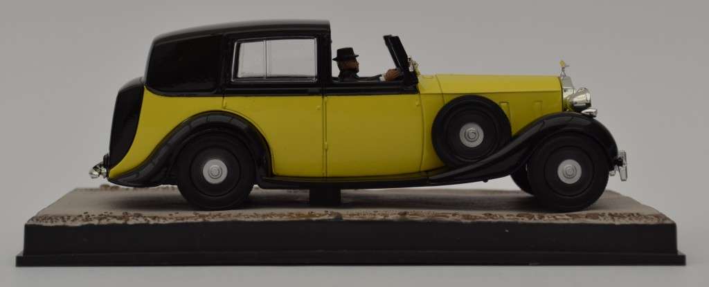 James Bond 007 Rolls Royce Phantom III - Goldfinger Model Car Scale 1:43 as per photo