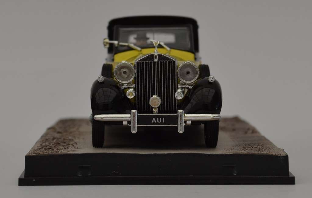 James Bond 007 Rolls Royce Phantom III - Goldfinger Model Car Scale 1:43 as per photo