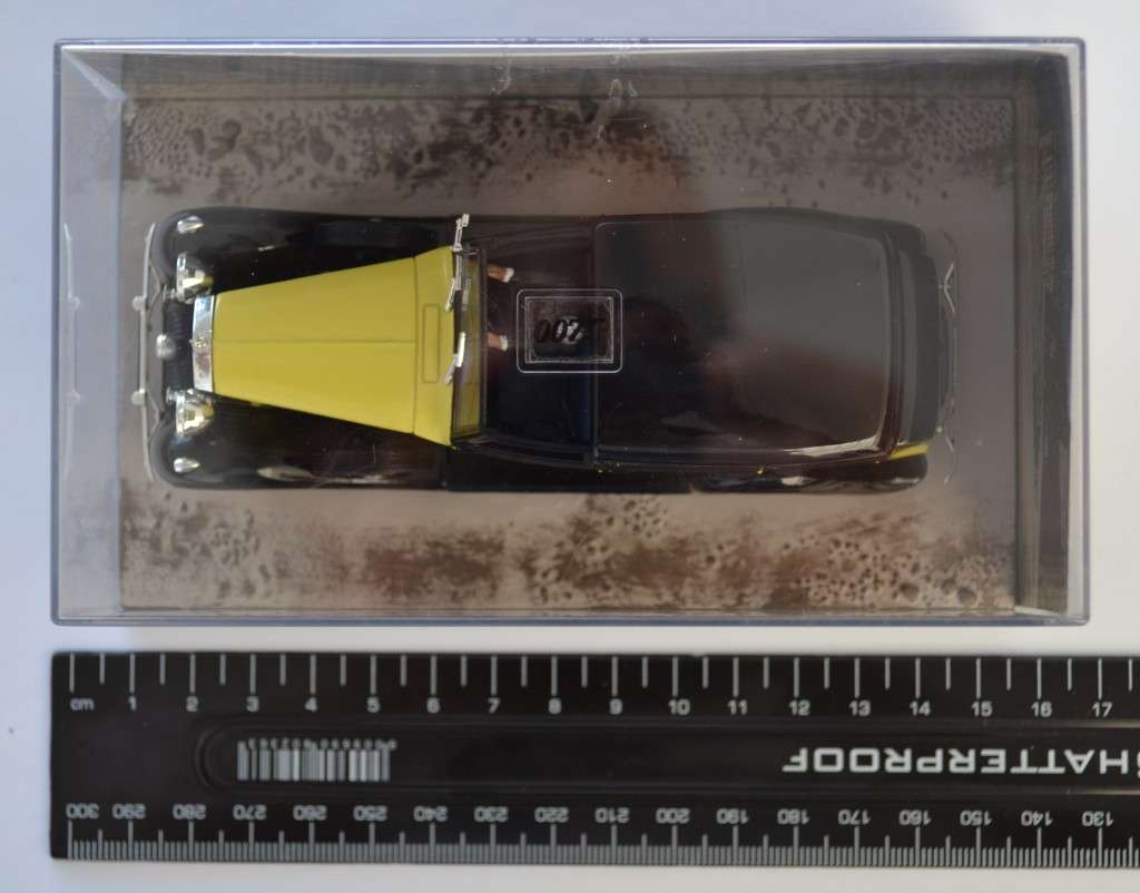 James Bond 007 Rolls Royce Phantom III - Goldfinger Model Car Scale 1:43 as per photo