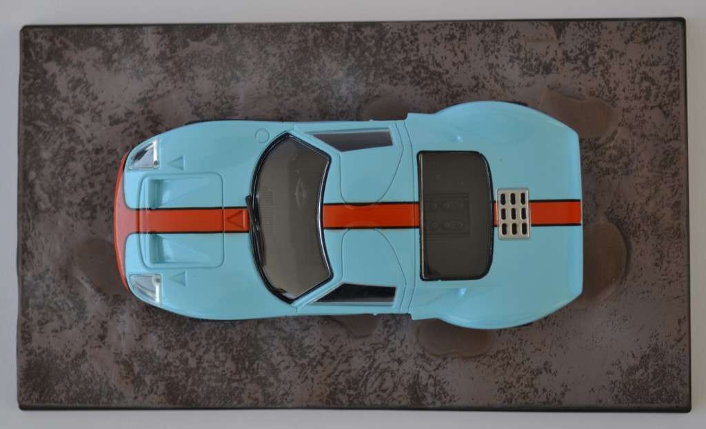 James Bond 007 Ford GT40 - Die Another Day Model Car Scale 1:43 as per photo