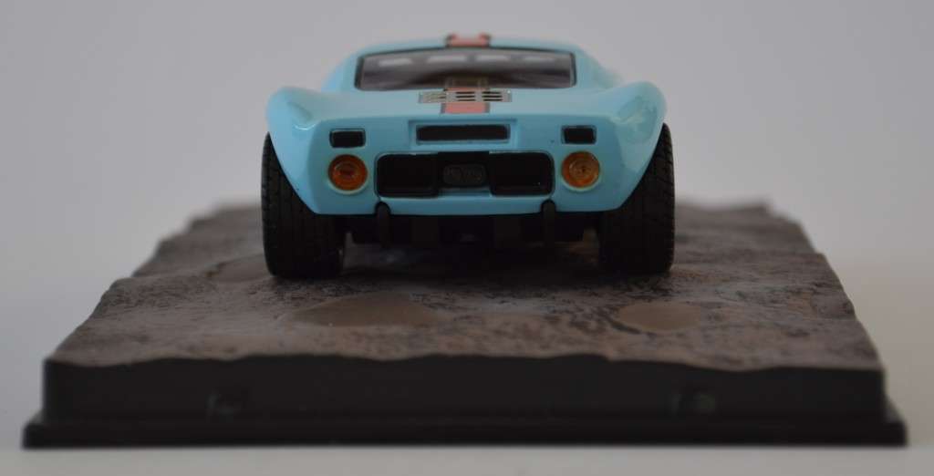 James Bond 007 Ford GT40 - Die Another Day Model Car Scale 1:43 as per photo
