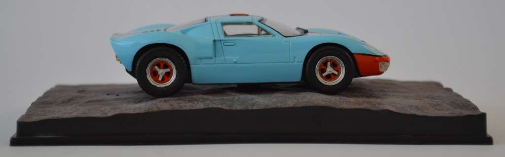 James Bond 007 Ford GT40 - Die Another Day Model Car Scale 1:43 as per photo