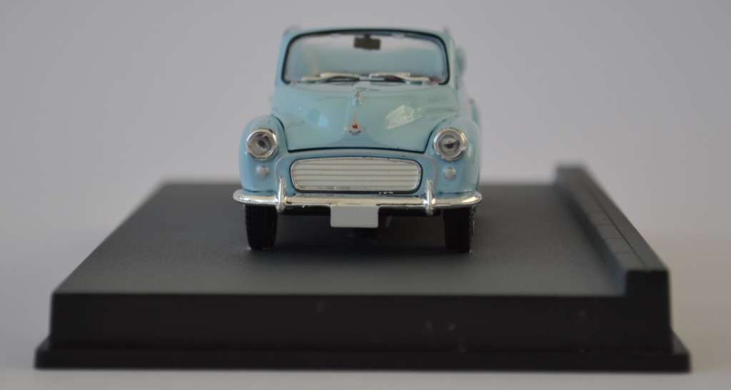James Bond 007 Morris Minor - Thunderball Model Car Scale 1:43 as per photo