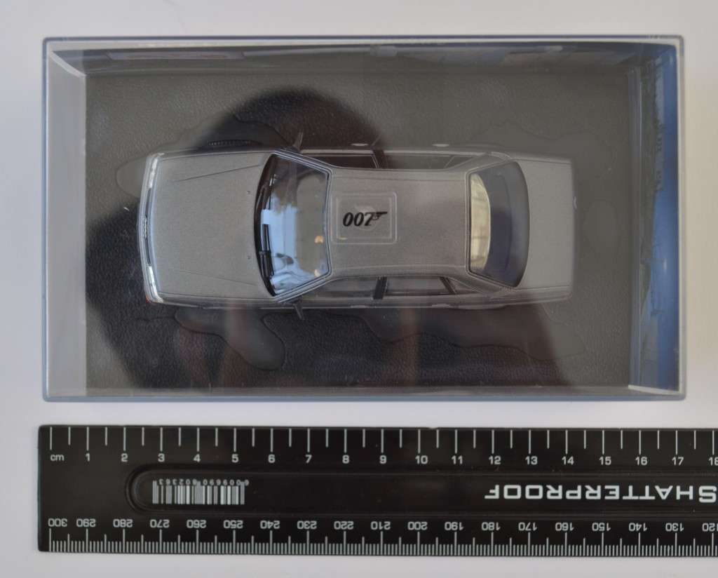 James Bond 007 Audi 200 Quatro - The Living Daylights Model Car Scale 1:43 as per photo