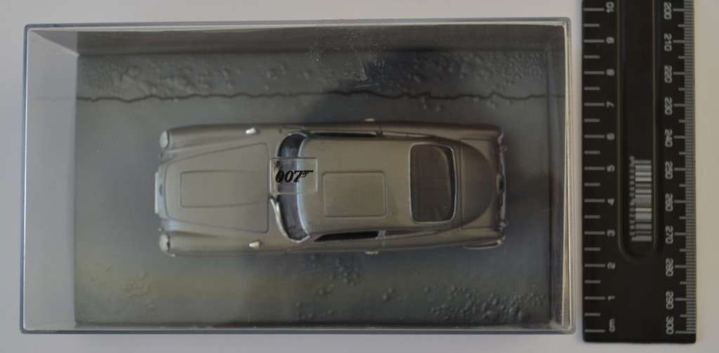 James Bond 007 Aston Martin DB5 - Skyfall Model Car Scale 1:43 as per photo