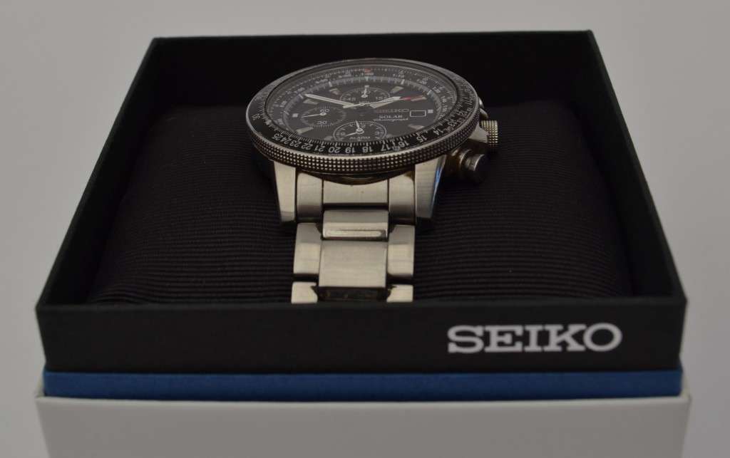 Seiko Chronograph Solar Watch in box - working as per photo