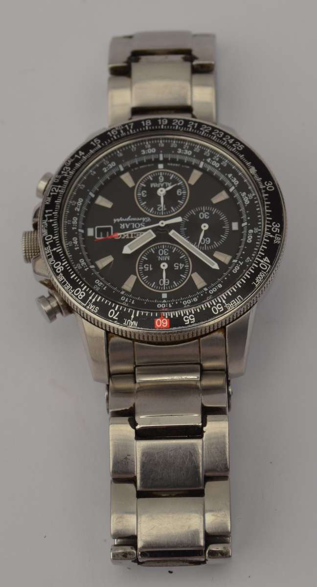 Seiko Chronograph Solar Watch in box - working as per photo