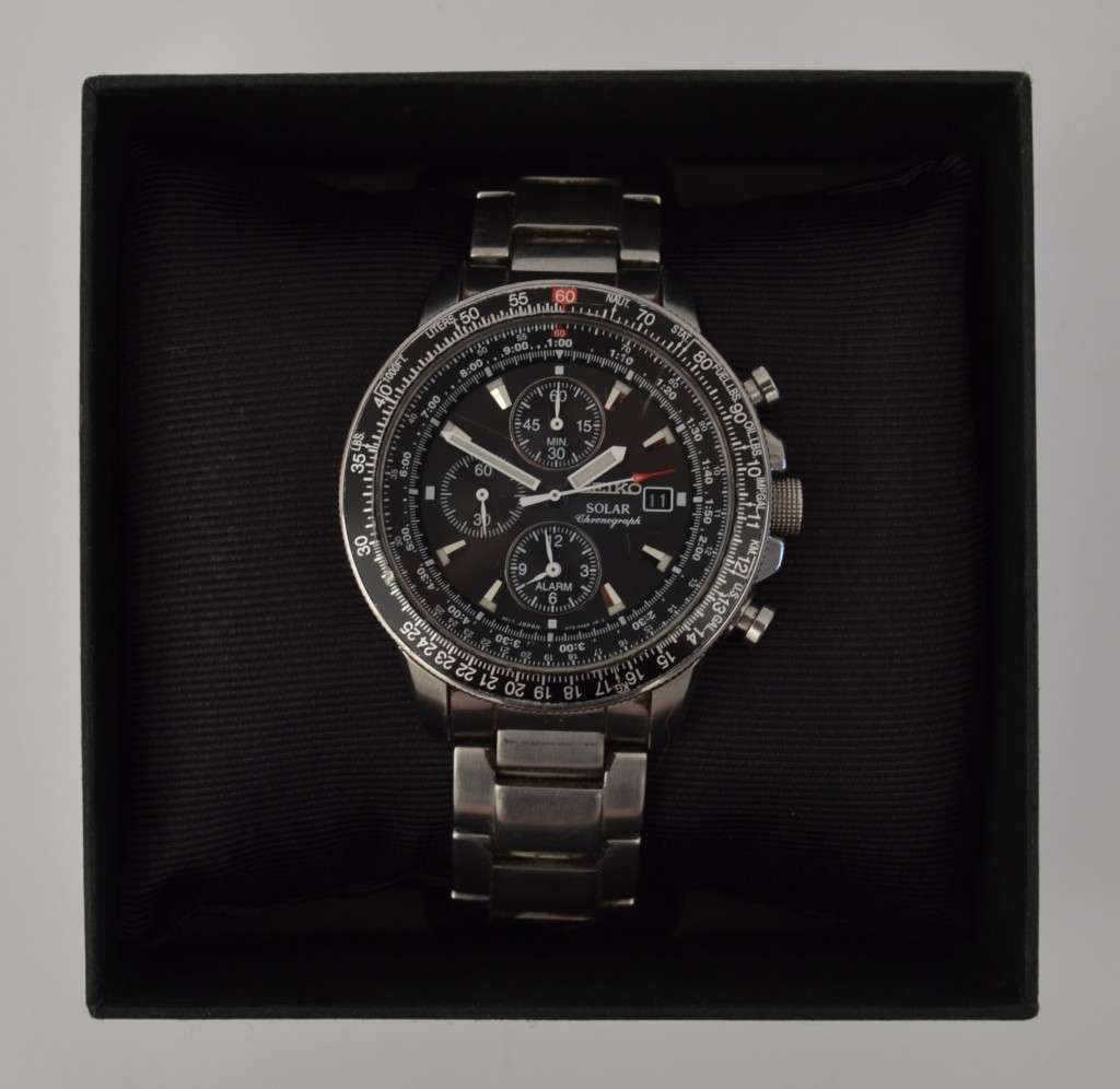 Seiko Chronograph Solar Watch in box - working as per photo