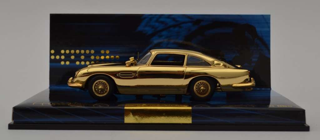 James Bond DB5 Aston Martin Limited Edition mini champs 1:43 as per photo