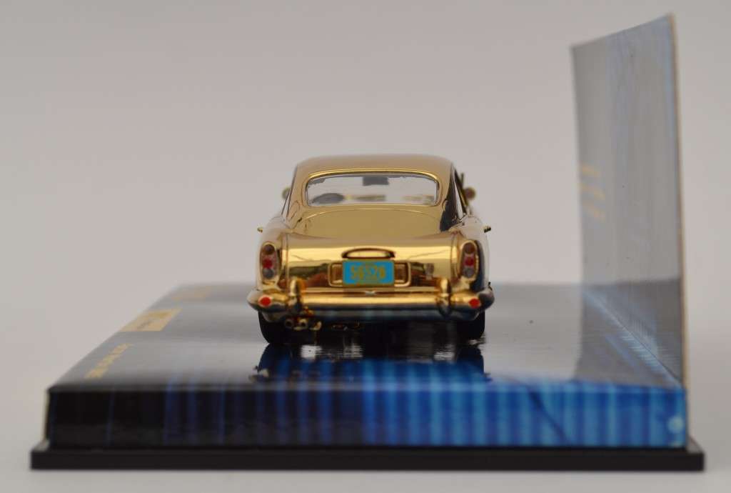 James Bond DB5 Aston Martin Limited Edition mini champs 1:43 as per photo