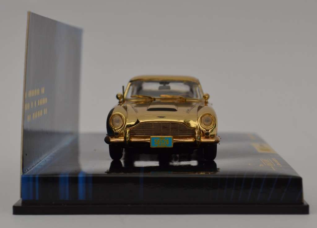 James Bond DB5 Aston Martin Limited Edition mini champs 1:43 as per photo