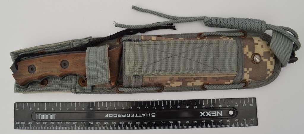 Schrade Extreme Survival knife with sheath 30cm as per photo