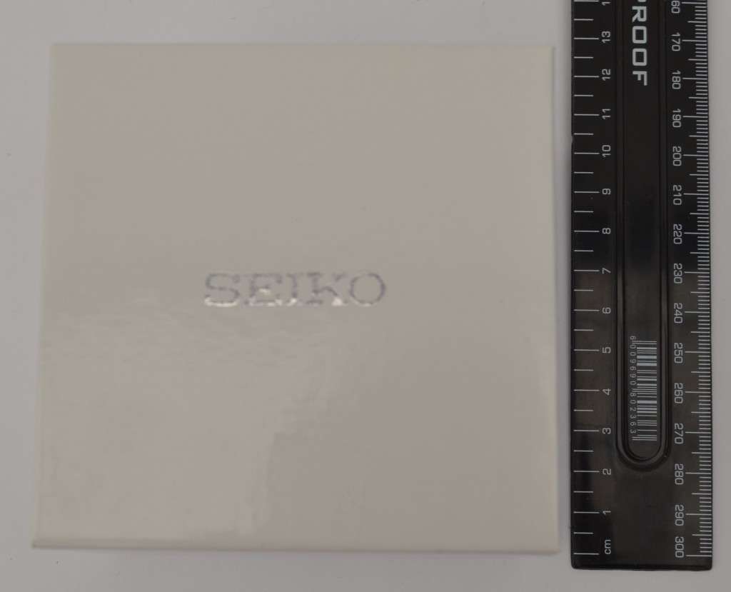 Seiko Chronograph Solar 2-tone Watch 100m in box - working as per photo