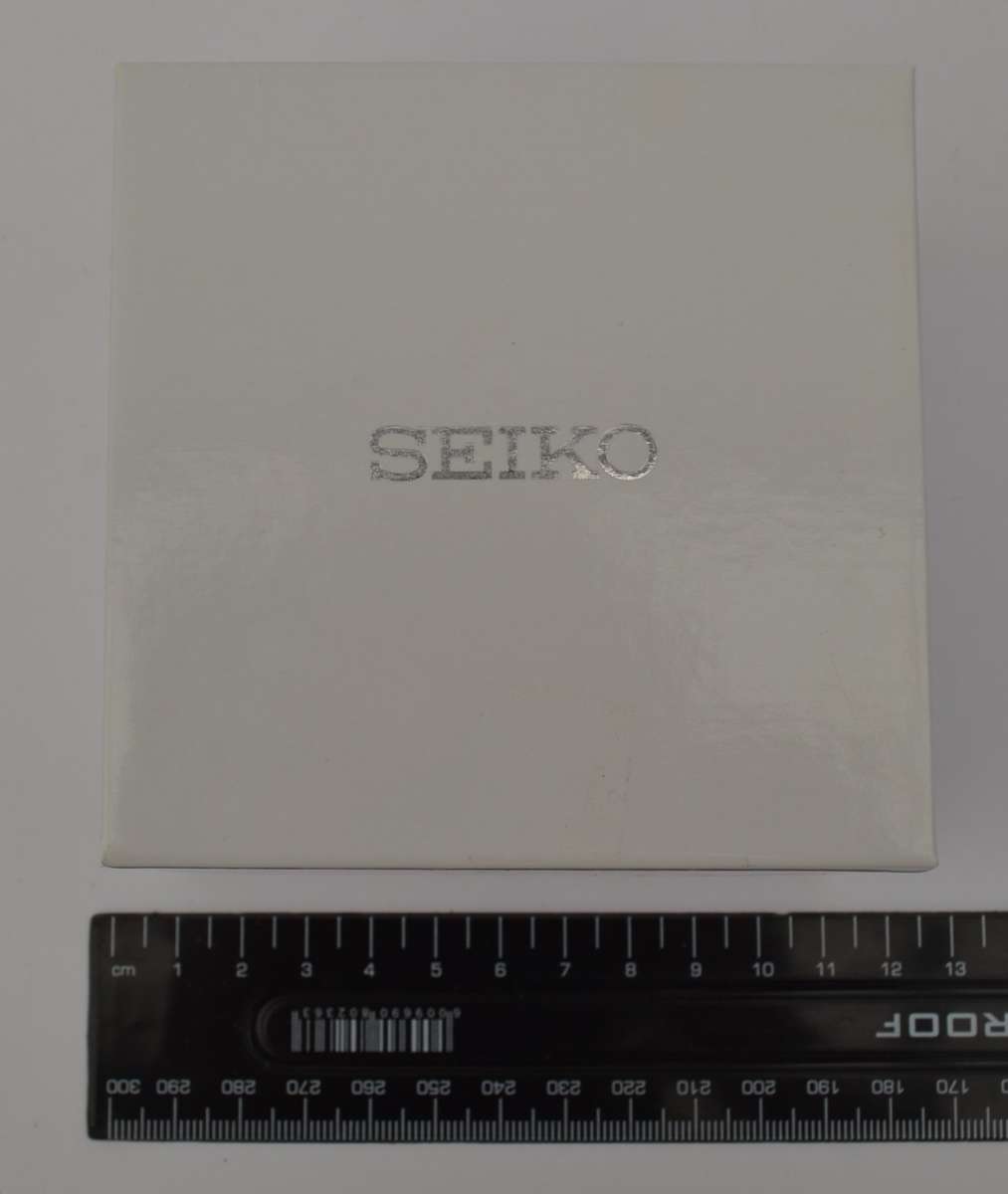 Seiko Chronograph Solar 2-tone Watch 100m in box - working as per photo