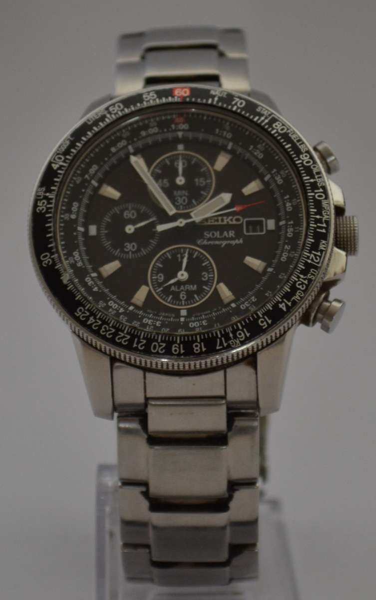 Seiko Chronograph Solar Watch in box - working as per photo