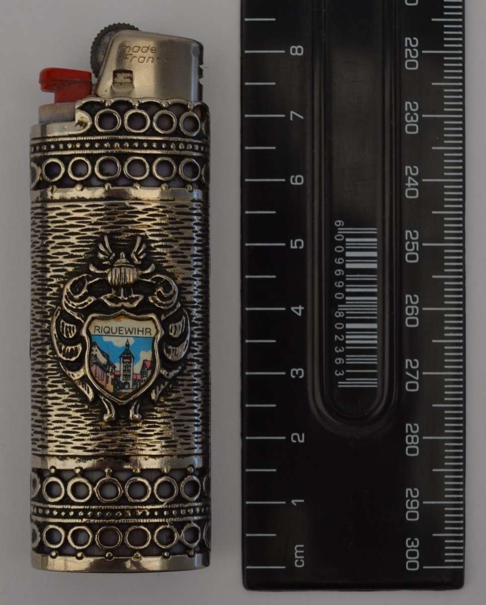 Vintage lighter, working as per photo