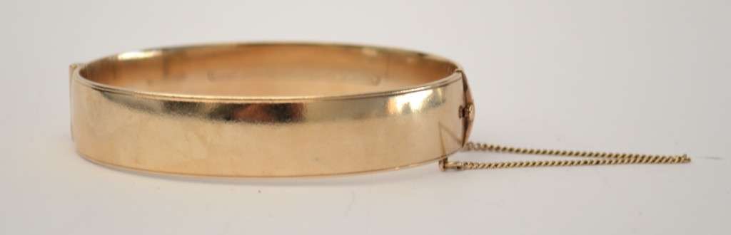 Vintage 9k Metal Core Bangle weight 34g as per photo