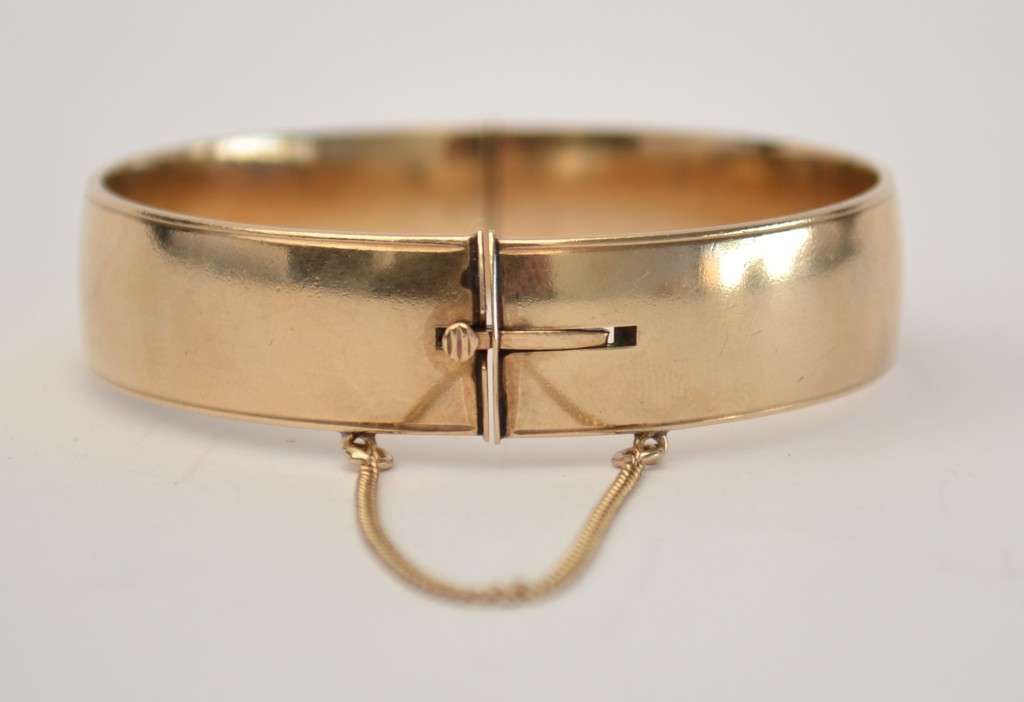Vintage 9k Metal Core Bangle weight 34g as per photo