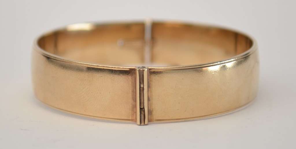 Vintage 9k Metal Core Bangle weight 34g as per photo