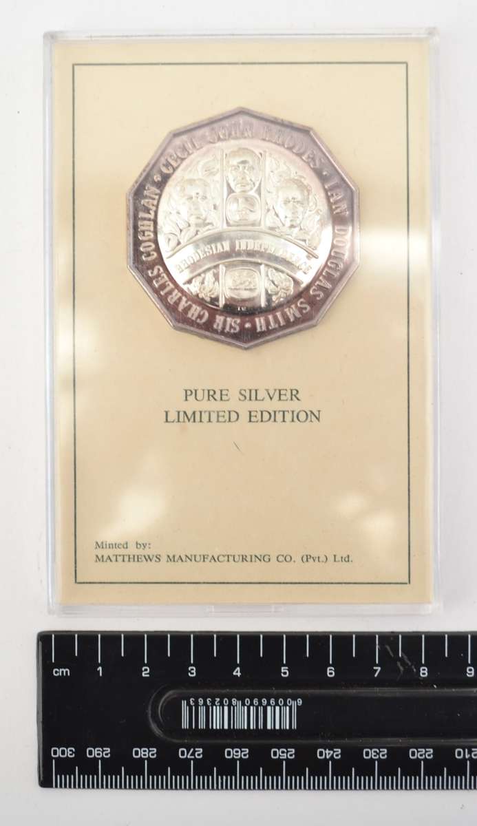 1975 Rhodesian Independence 10th anniversary  Pure Silver Medallion - limited edition as per photo