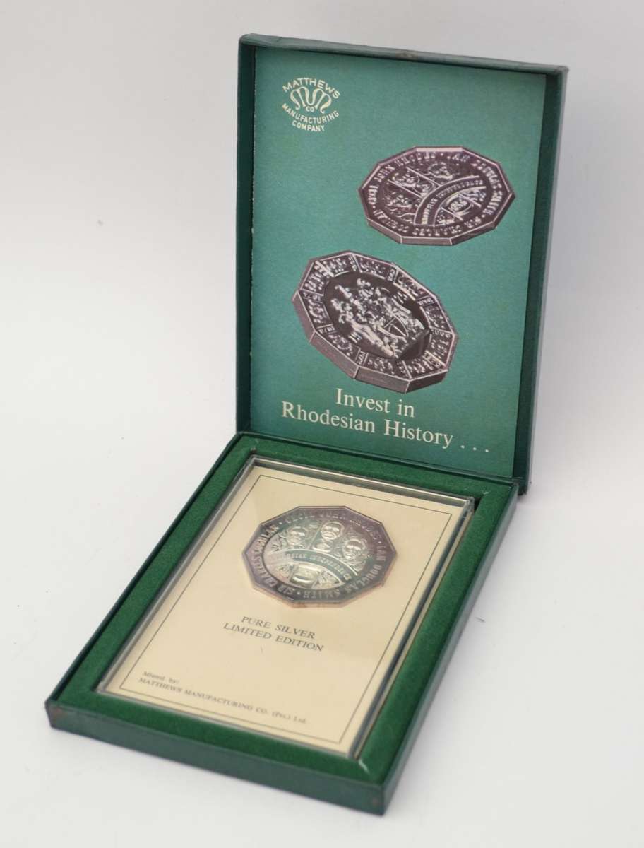 1975 Rhodesian Independence 10th anniversary  Pure Silver Medallion - limited edition as per photo