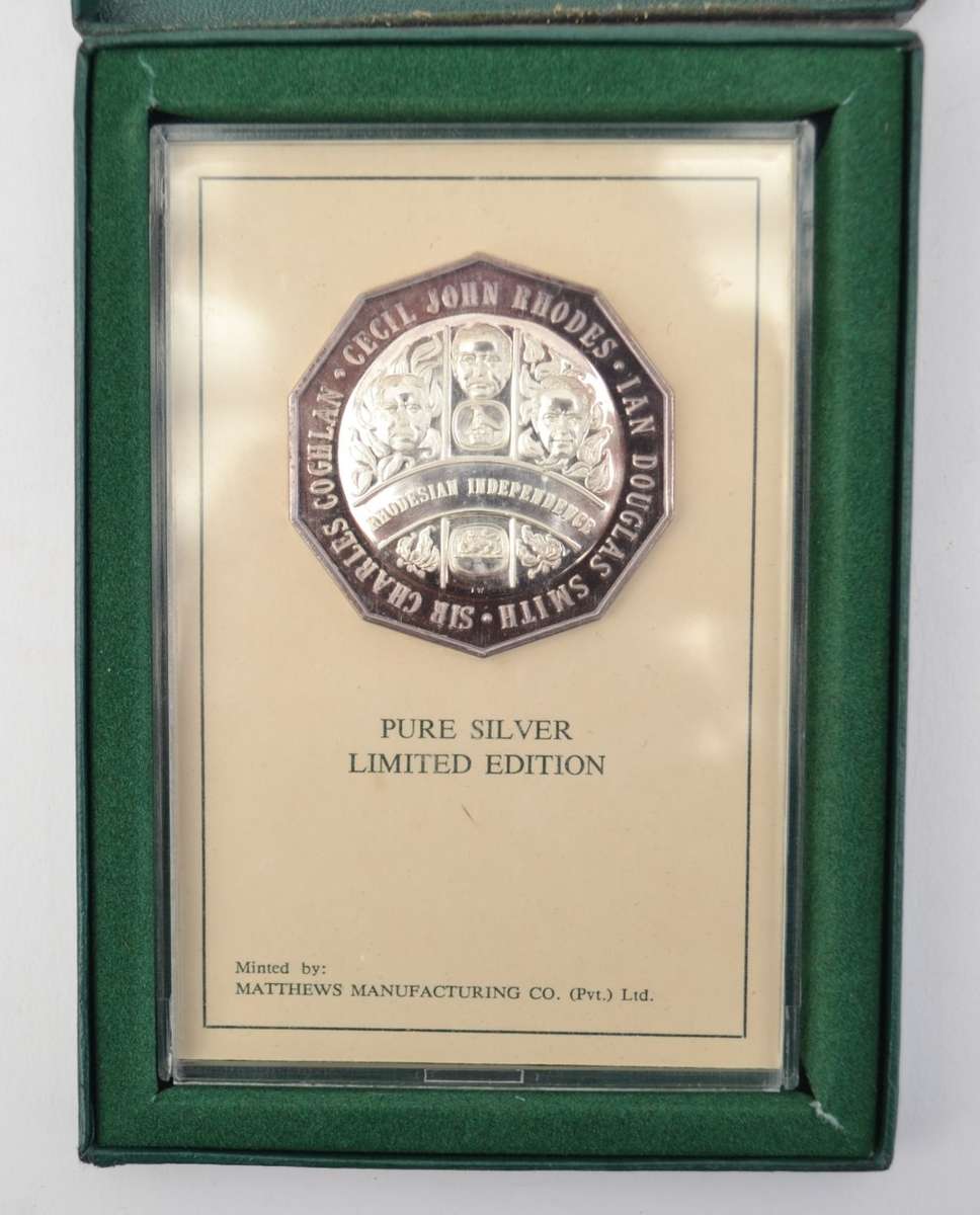 1975 Rhodesian Independence 10th anniversary  Pure Silver Medallion - limited edition as per photo