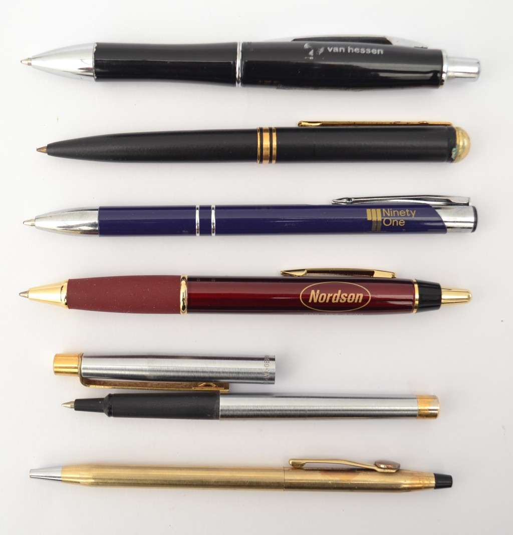 Lot of 6 assorted pens as per photo