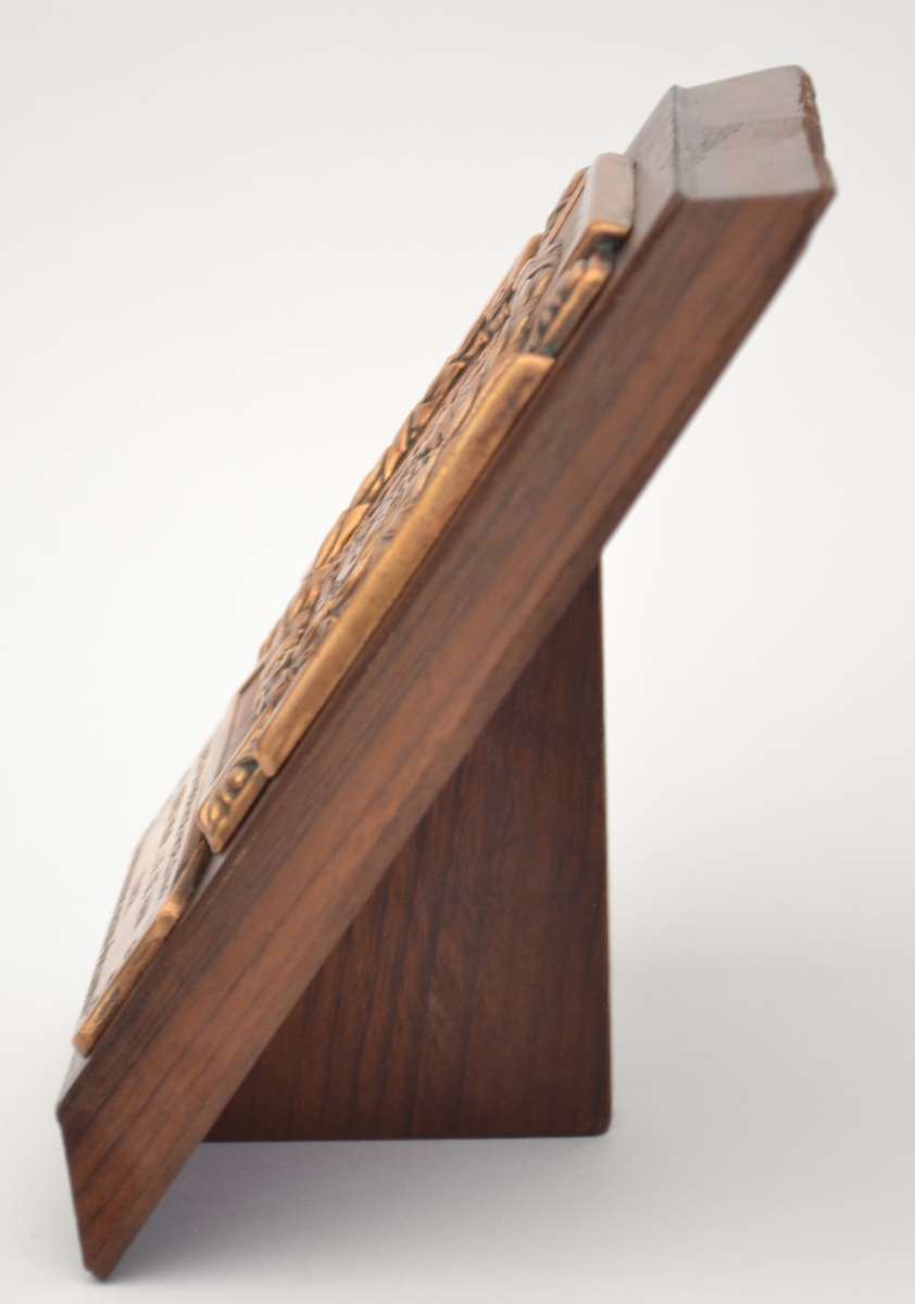 Rare WWII Memorial Plague as per photo