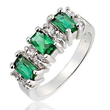 **CLASSIC WHITE GOLD SQUARE CUT GREEN EMERALD RING**