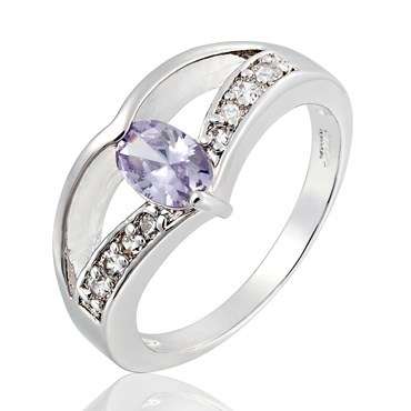 **STUNNING WHITE GOLD OVAL CUT TANZANITE RING**